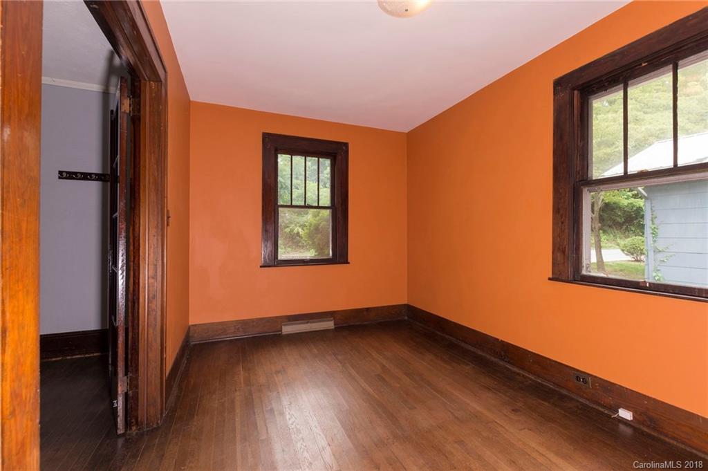 152 Sand Hill Road Asheville NC 28806