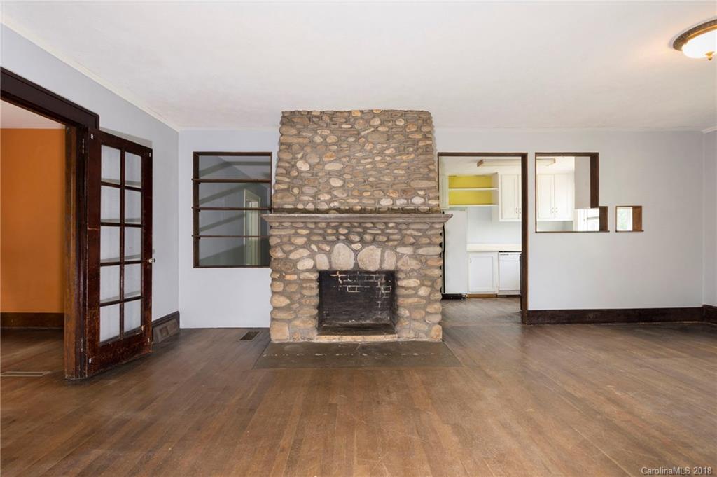152 Sand Hill Road Asheville NC 28806