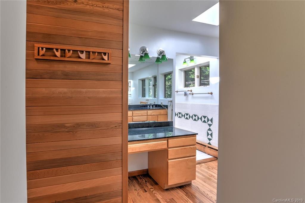 6 Graystone Road Asheville NC 28804