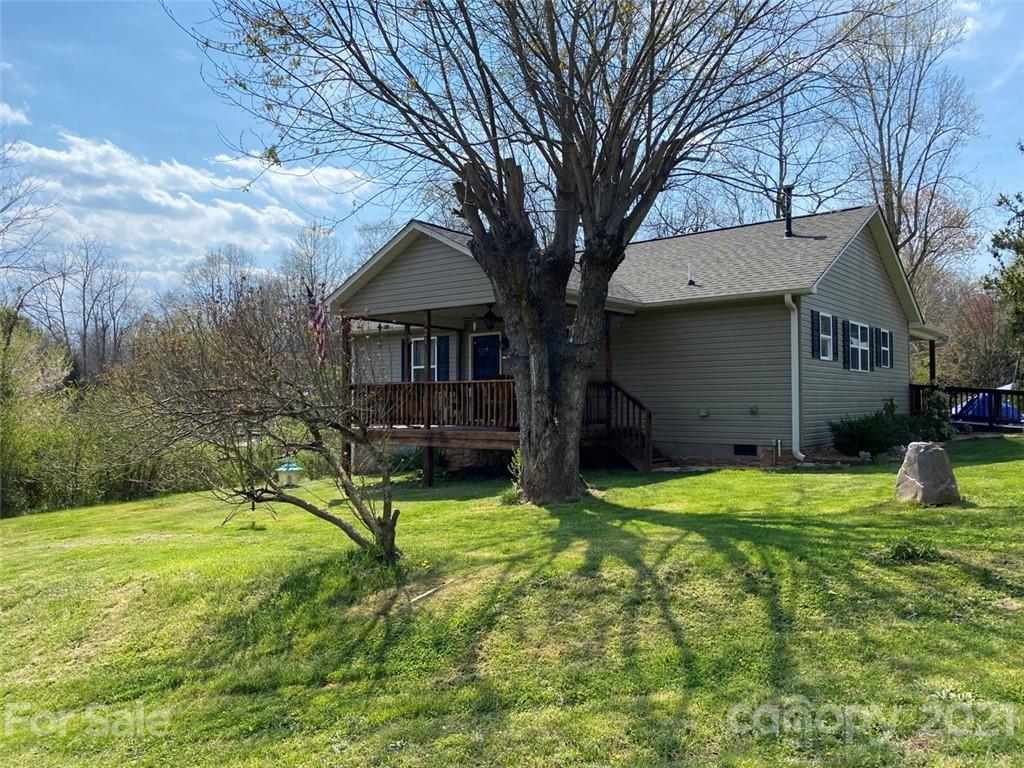 21 Surrett Road Candler NC 28715