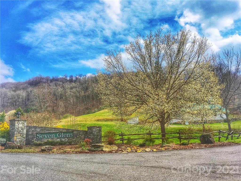 740 Glen Valley Drive Weaverville NC 28787