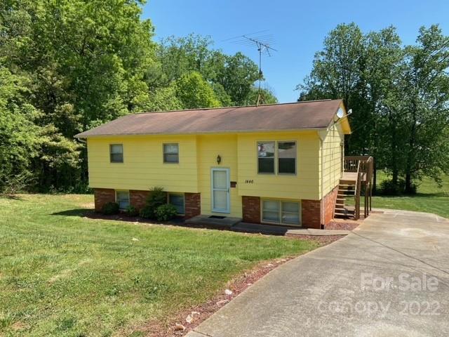 1446 Field Circle Hickory NC 28602