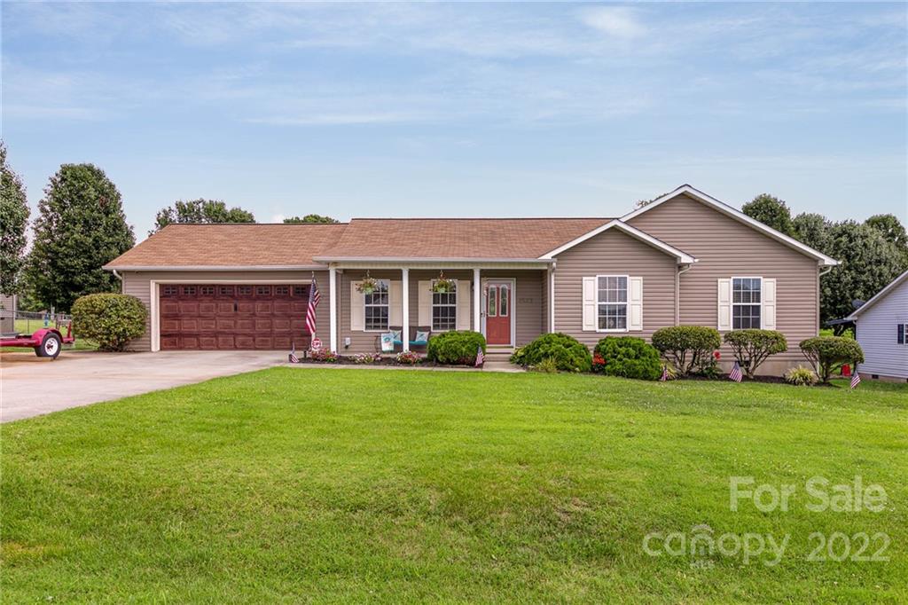1533 Clear Creek Lane Newton NC 28658