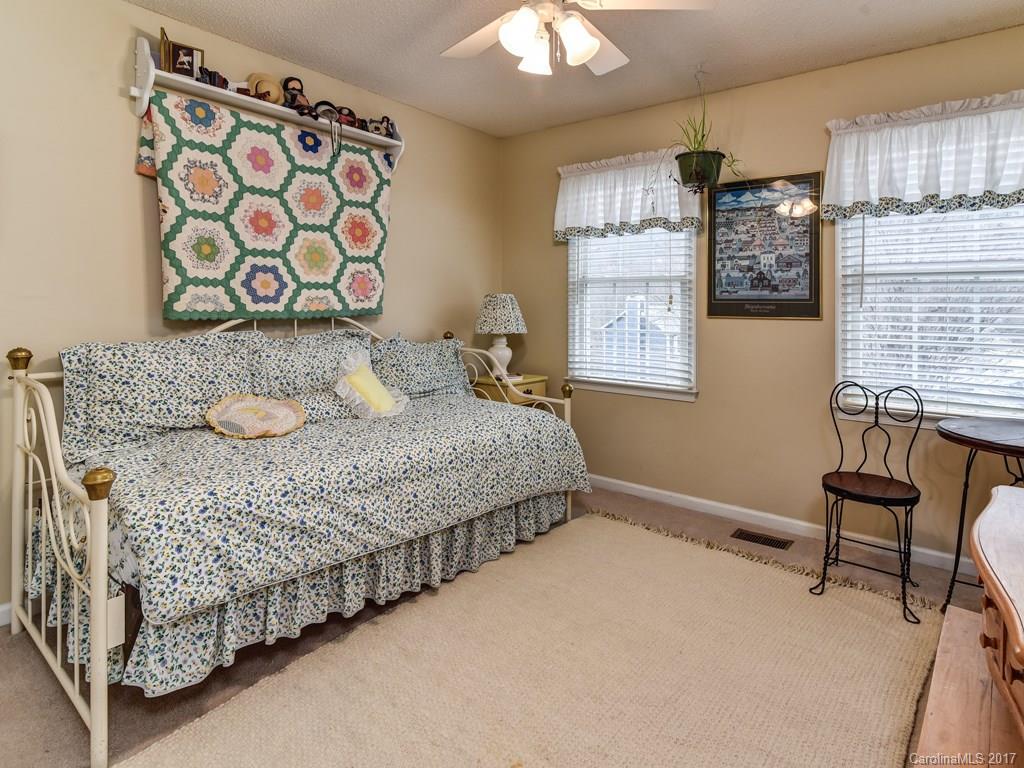 8 Fox Lair Court Asheville NC 28805