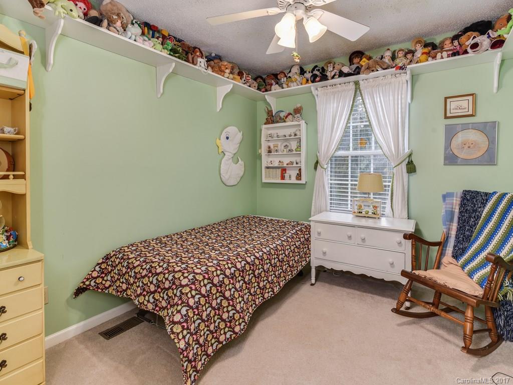 8 Fox Lair Court Asheville NC 28805