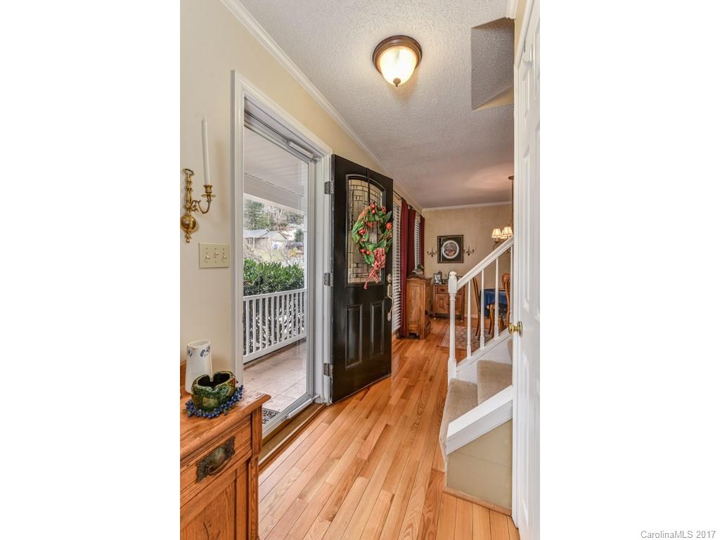 8 Fox Lair Court Asheville NC 28805