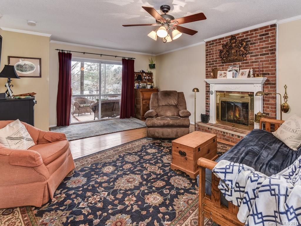 8 Fox Lair Court Asheville NC 28805