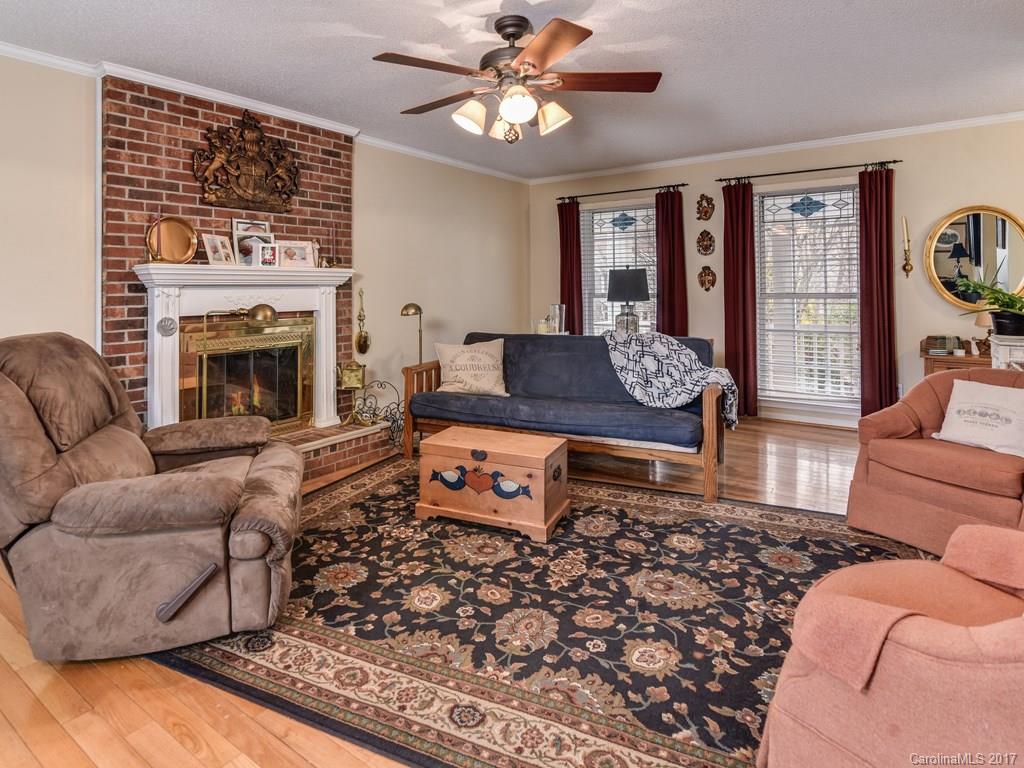 8 Fox Lair Court Asheville NC 28805