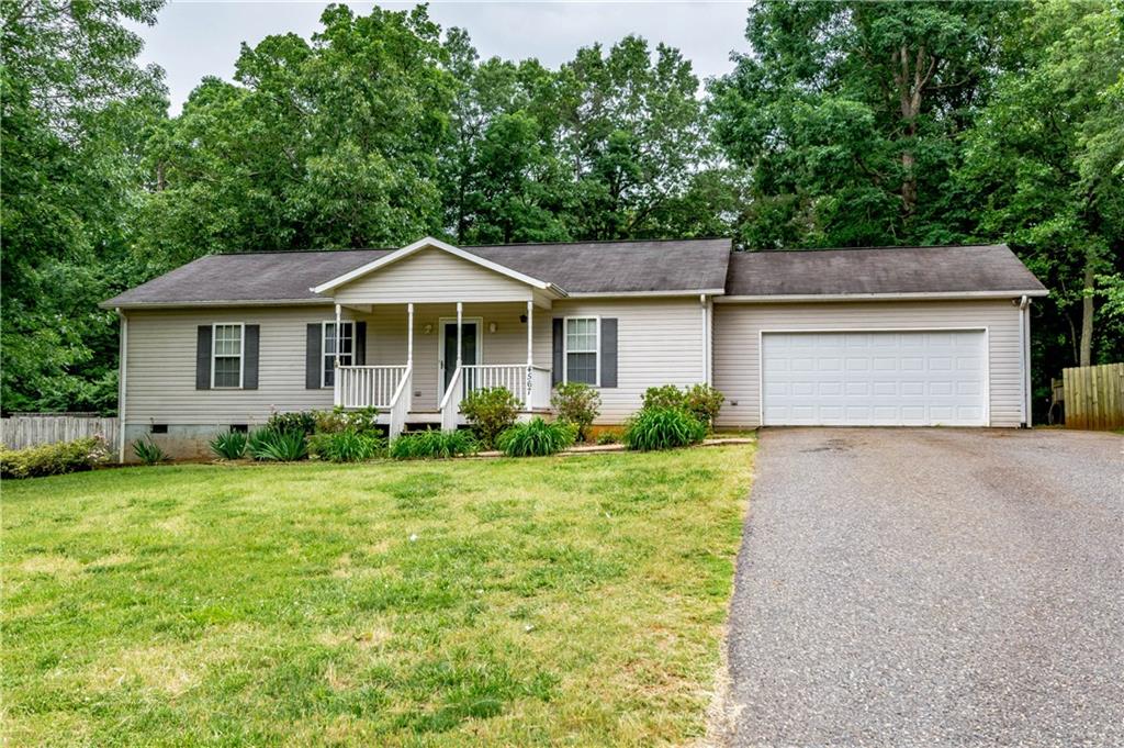 4567 Kings Court Hickory NC 28602