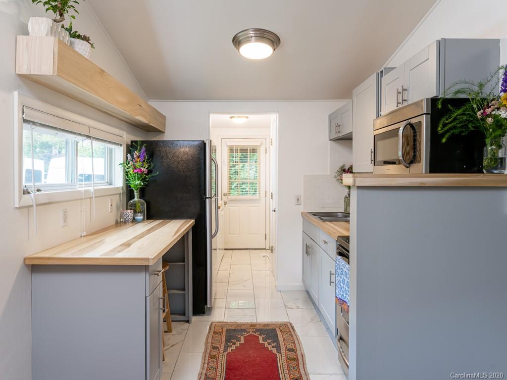 31 Wellington Street Asheville NC 28806