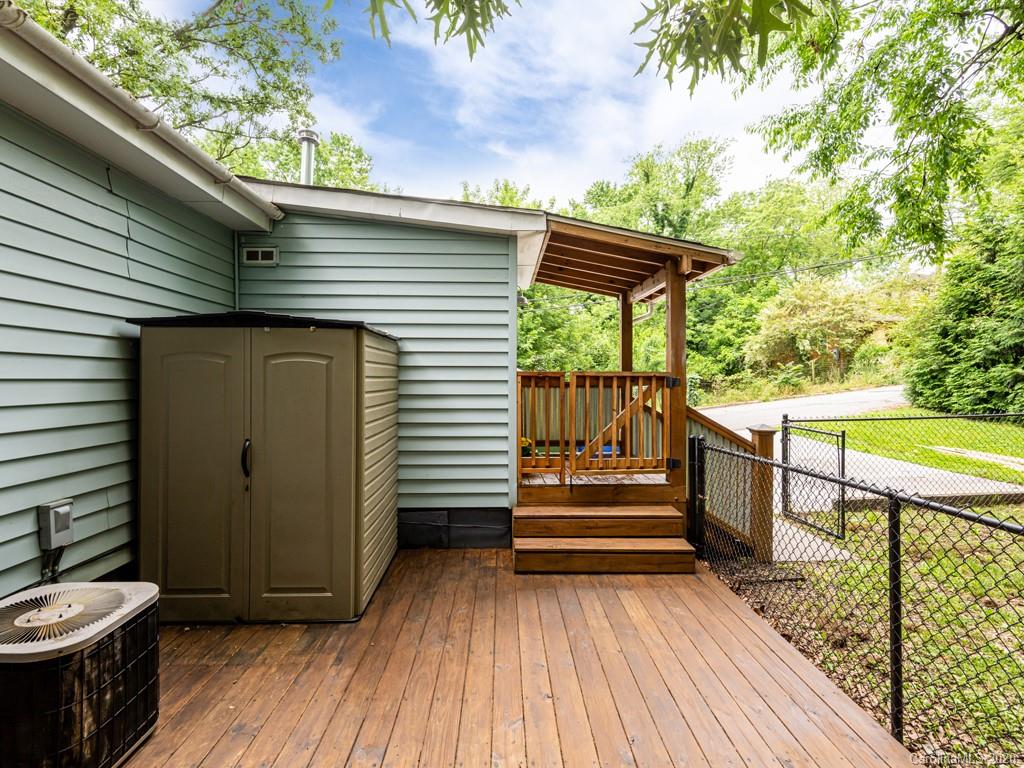 31 Wellington Street Asheville NC 28806