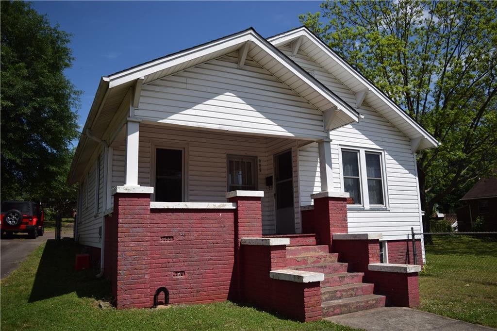 325 N Caldwell Avenue Newton NC 28658