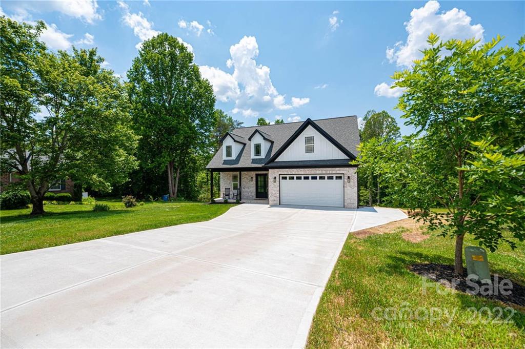5005 Brickfield Street Hickory NC 28602