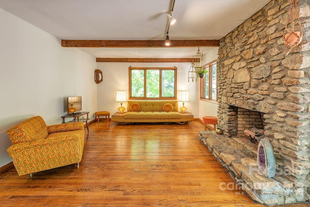 15 Gardenwood Drive Asheville NC 28803