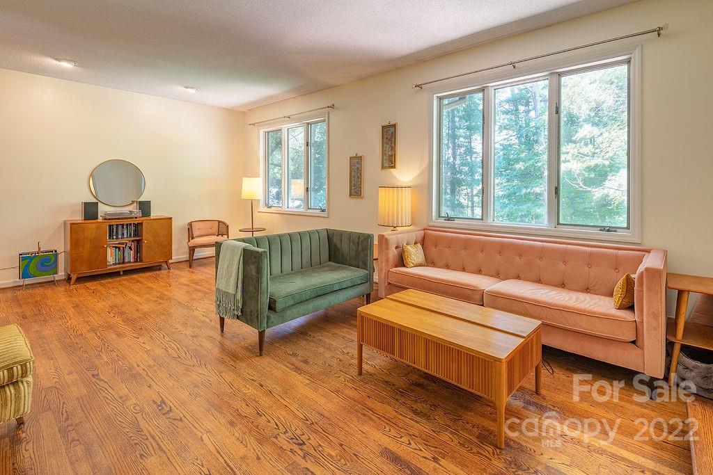 15 Gardenwood Drive Asheville NC 28803