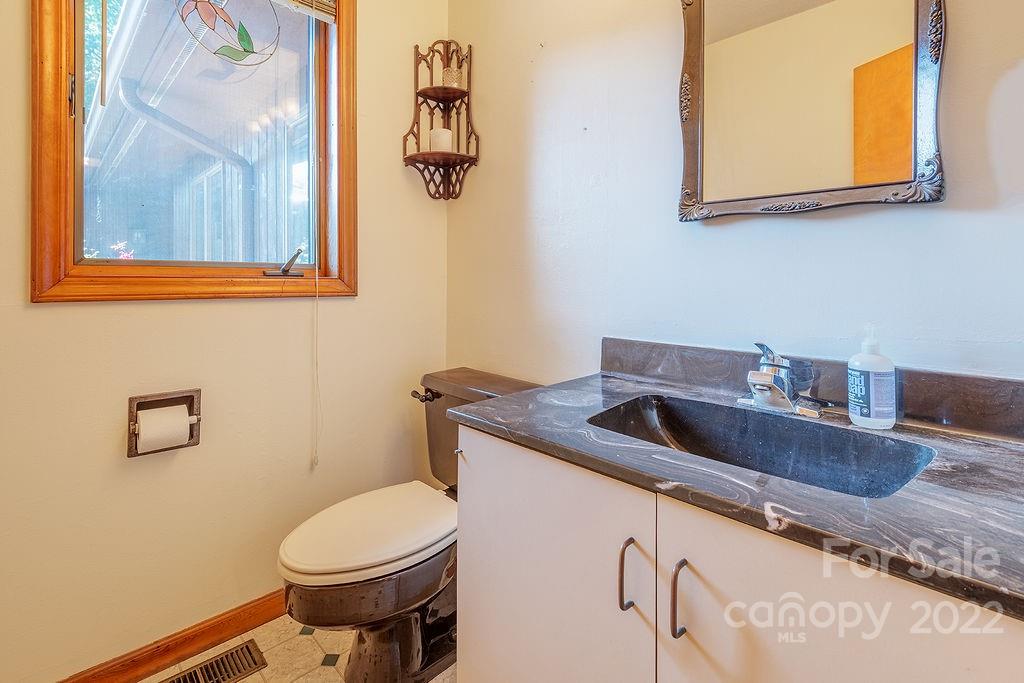 15 Gardenwood Drive Asheville NC 28803