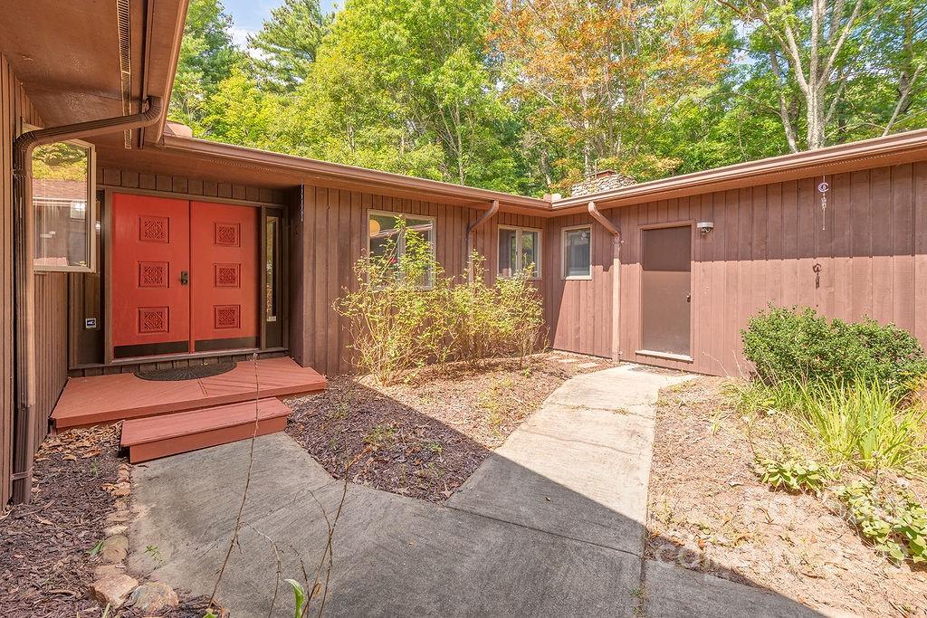 15 Gardenwood Drive Asheville NC 28803