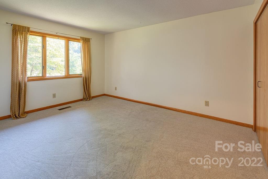15 Gardenwood Drive Asheville NC 28803
