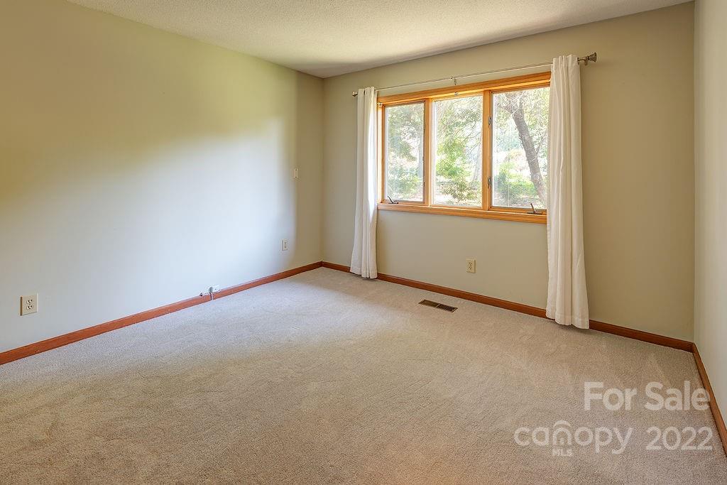 15 Gardenwood Drive Asheville NC 28803