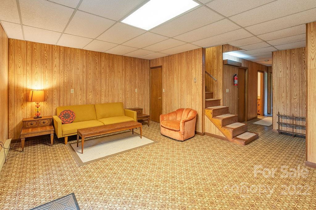 15 Gardenwood Drive Asheville NC 28803