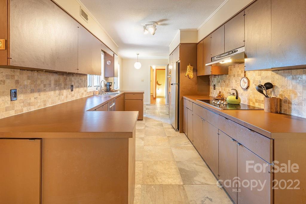 15 Gardenwood Drive Asheville NC 28803