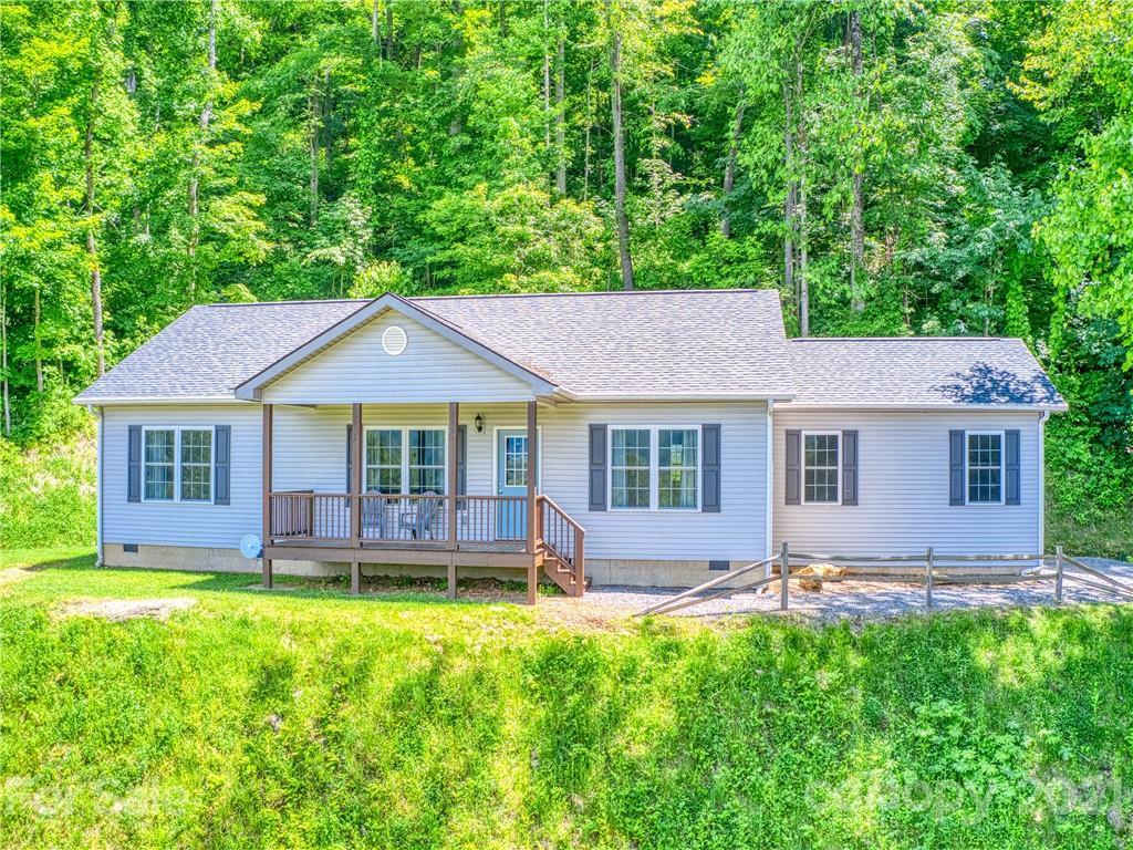 744 April Park Waynesville NC 28786