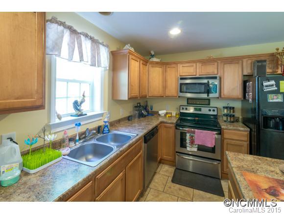 26 Berachah Valley Place Asheville NC 28805