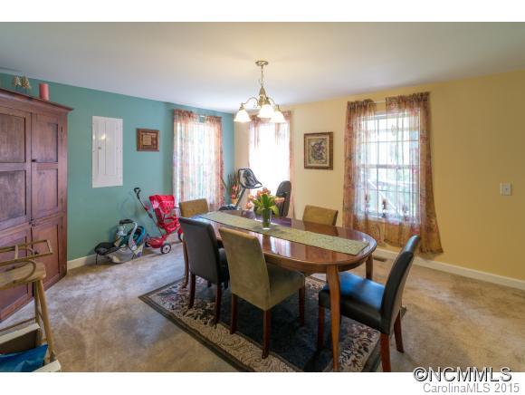 26 Berachah Valley Place Asheville NC 28805