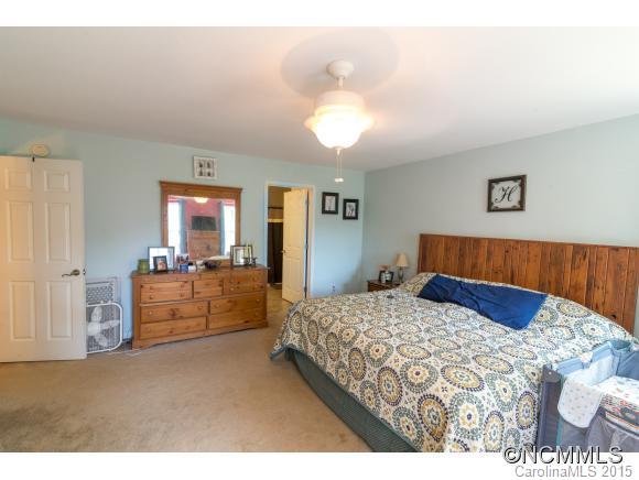 26 Berachah Valley Place Asheville NC 28805