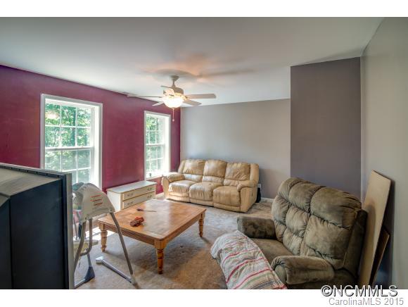 26 Berachah Valley Place Asheville NC 28805