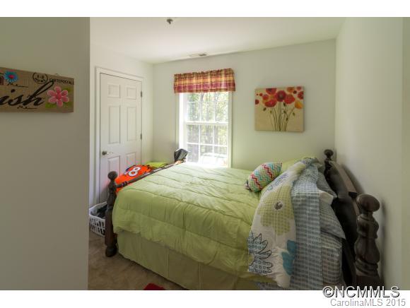 26 Berachah Valley Place Asheville NC 28805