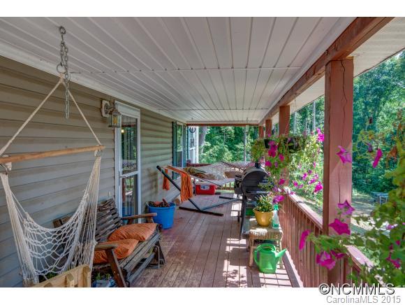 26 Berachah Valley Place Asheville NC 28805