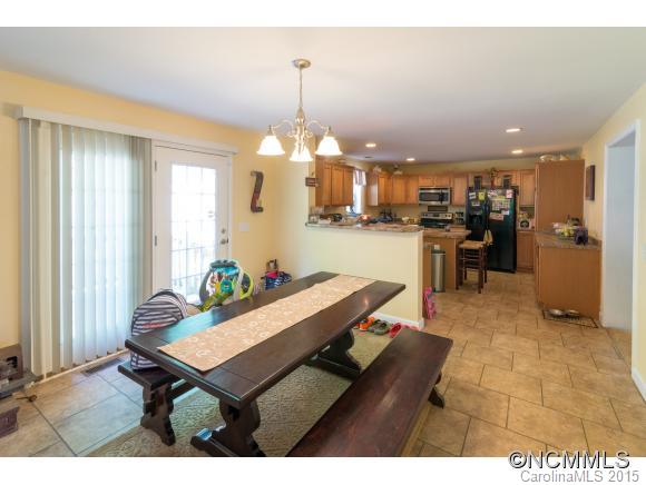 26 Berachah Valley Place Asheville NC 28805