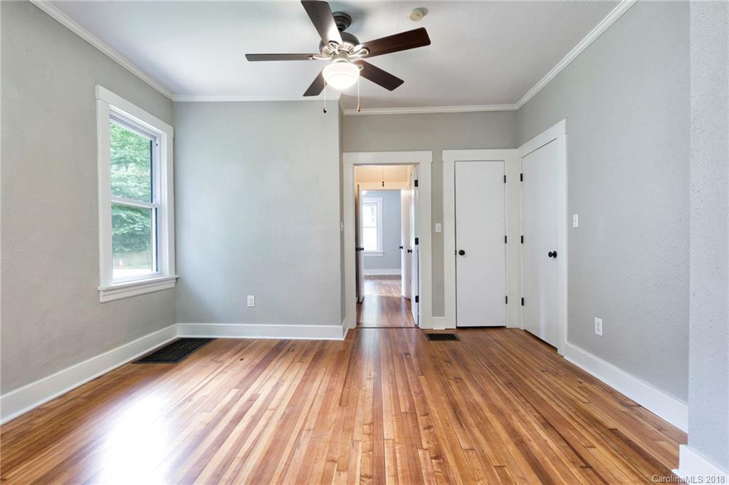 37 Hollywood Street Asheville NC 28801