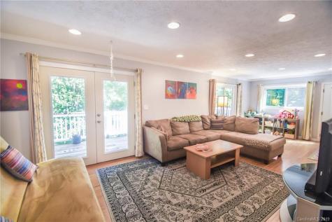 31 Arco Road Asheville NC 28805