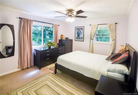 31 Arco Road Asheville NC 28805