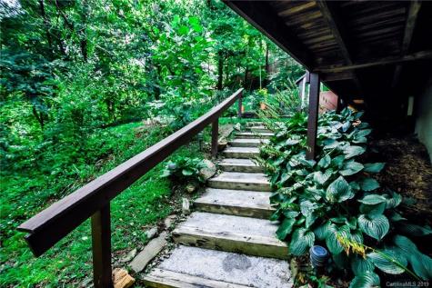 31 Arco Road Asheville NC 28805