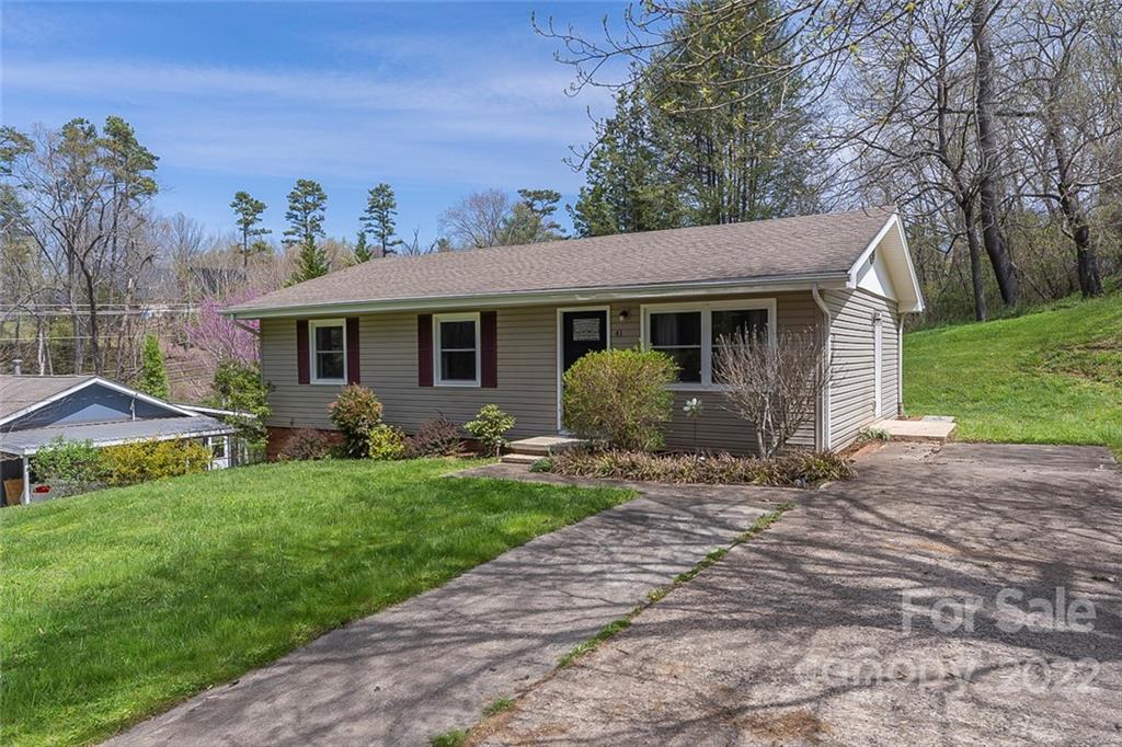 41 Yost Street Weaverville NC 28787
