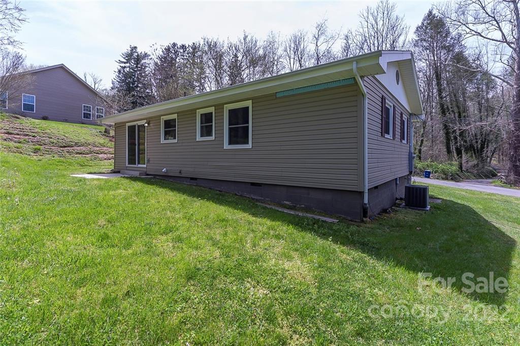 41 Yost Street Weaverville NC 28787