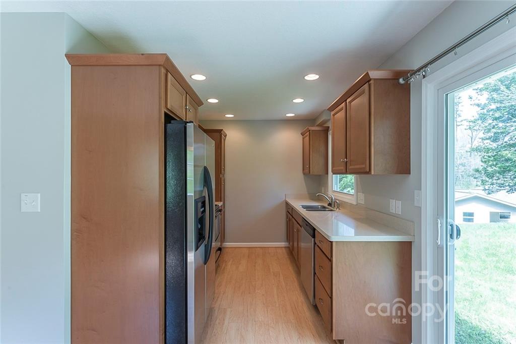 41 Yost Street Weaverville NC 28787