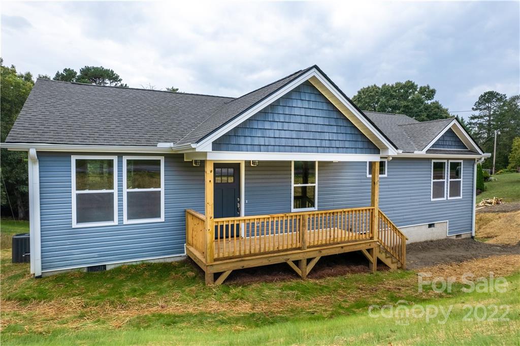 136 Locust Grove Road Weaverville NC 28787