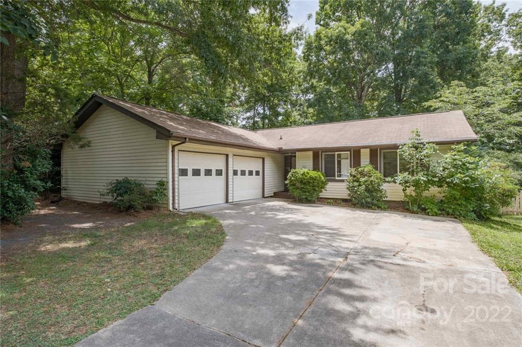 1015 Pineborough Road Charlotte NC 28212