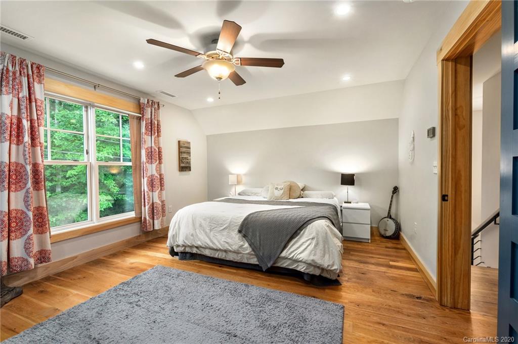 114 Hibriten Drive Asheville NC 28801