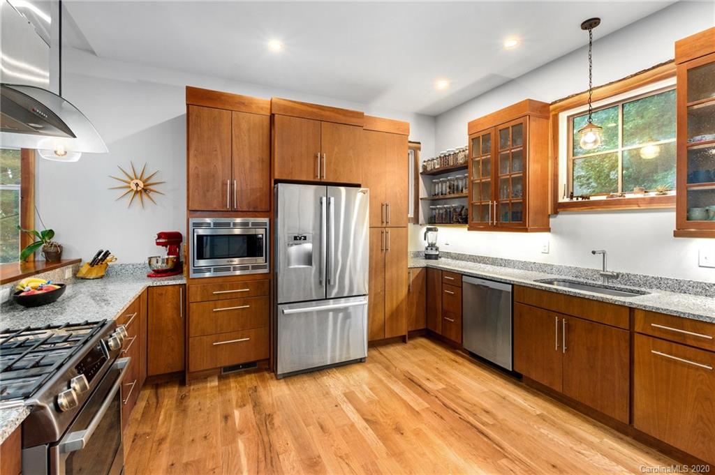 114 Hibriten Drive Asheville NC 28801