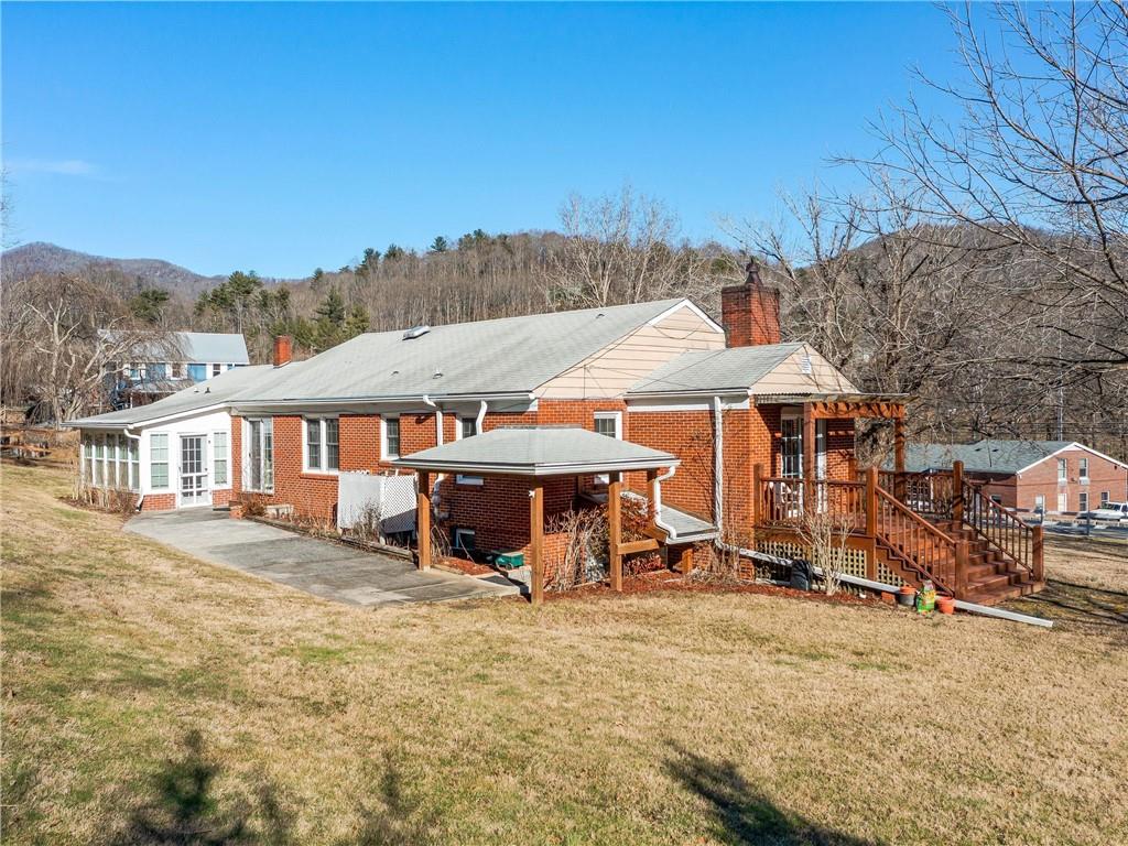 2246 Riceville Road Asheville NC 28805