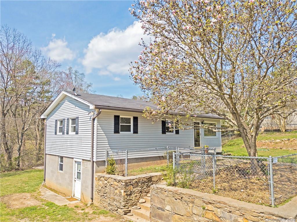 68 Deaver Park Circle Asheville NC 28806