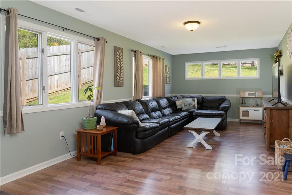 100 Wicklow Drive Asheville NC 28806