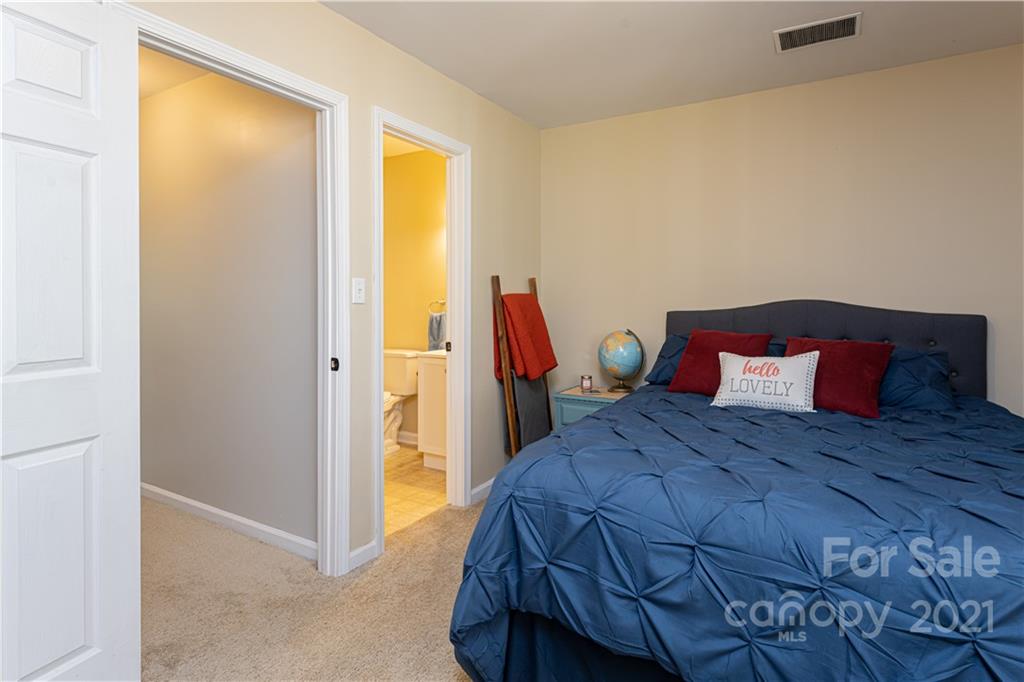 100 Wicklow Drive Asheville NC 28806