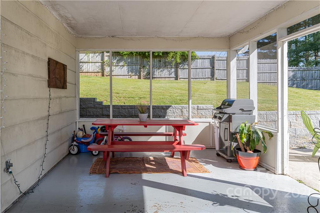 100 Wicklow Drive Asheville NC 28806