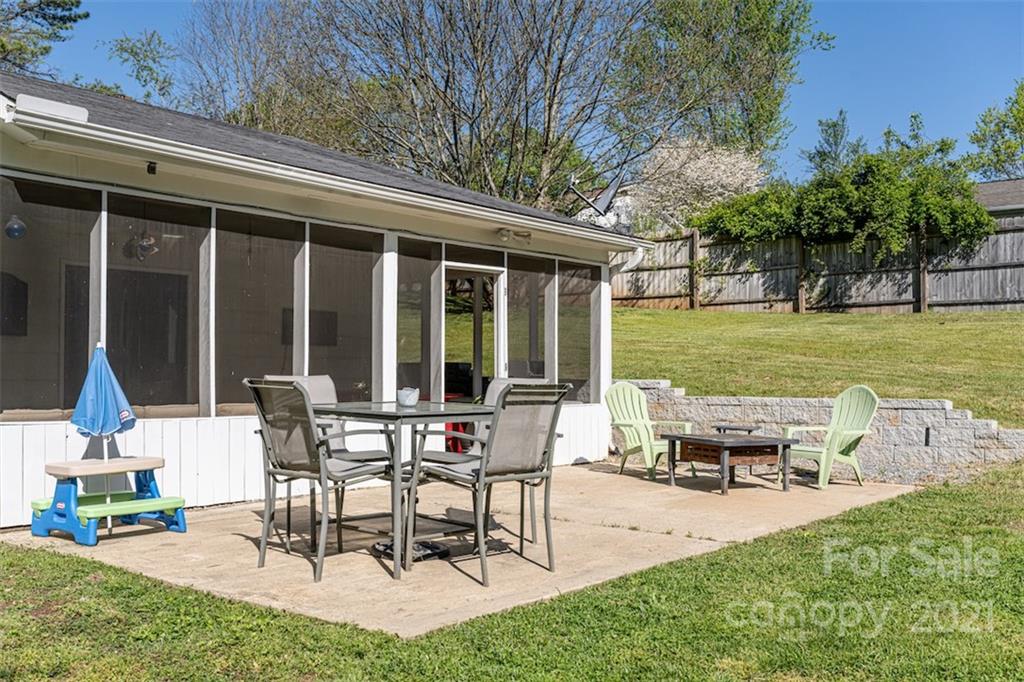 100 Wicklow Drive Asheville NC 28806